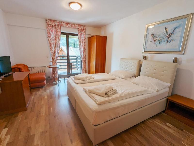 Superior King Room image 1