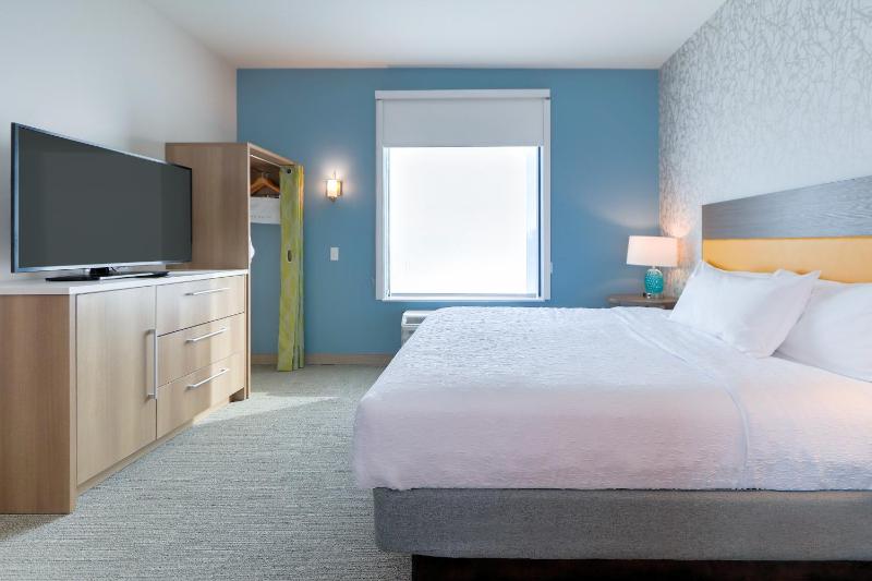 One-Bedroom King Suite image 4