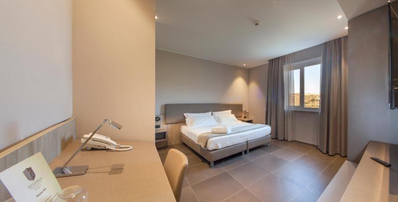 Double or Twin Room with View image 2