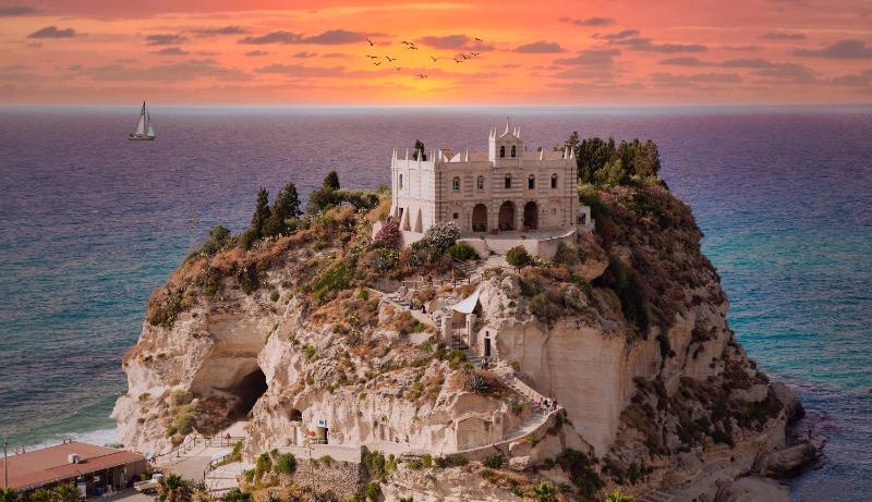 BELLA VISTA TROPEA - image 15