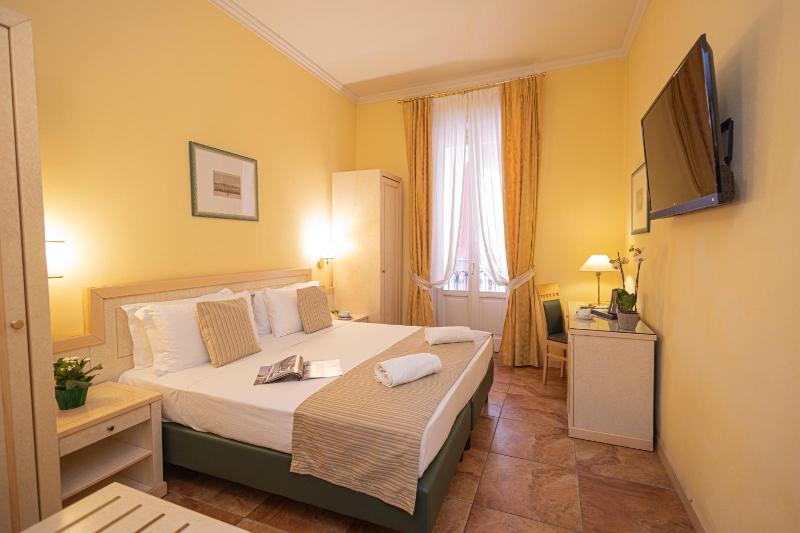 Classic Double or Twin Room image 1