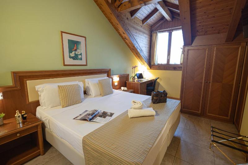 Attic Double or Twin Room image 1