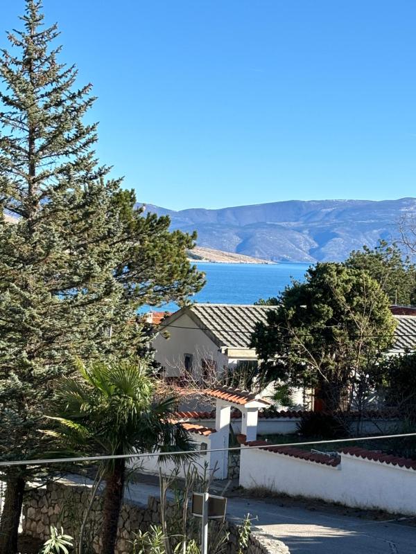 Apartment with Sea View image 1