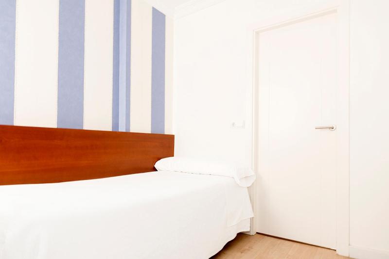 Family Interior Room image 3