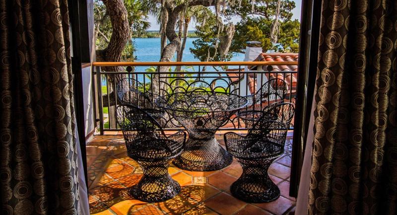 Black Dolphin Inn - image 16
