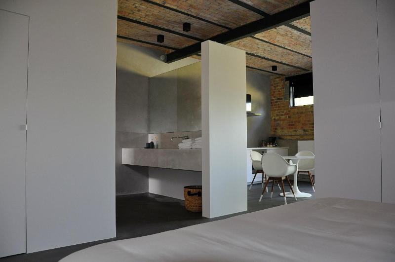 Studio with Terrace image 3