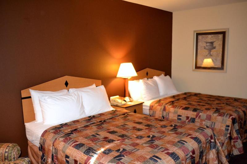 Double Room with Two Double Beds - Non-Smoking image 3