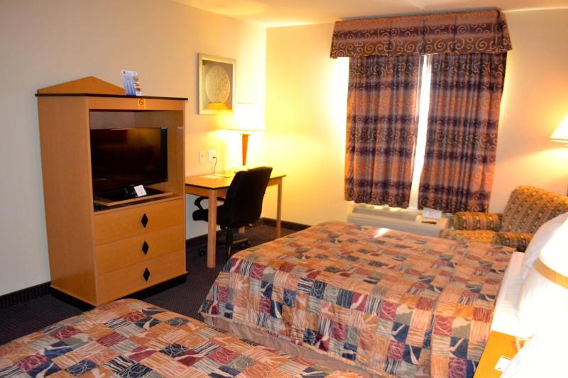 Double Room with Two Double Beds - Non-Smoking image 2