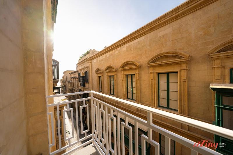 Avalon Boutique Hotel Valletta - image 7