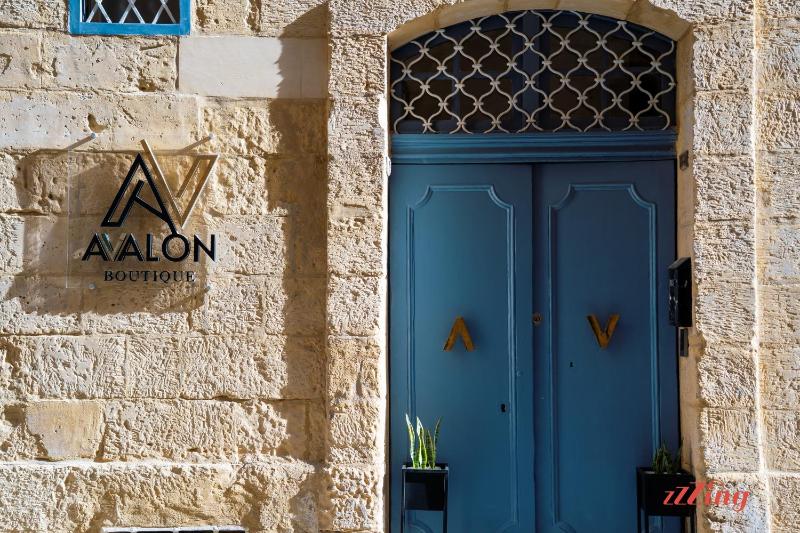 Avalon Boutique Hotel Valletta - image 5