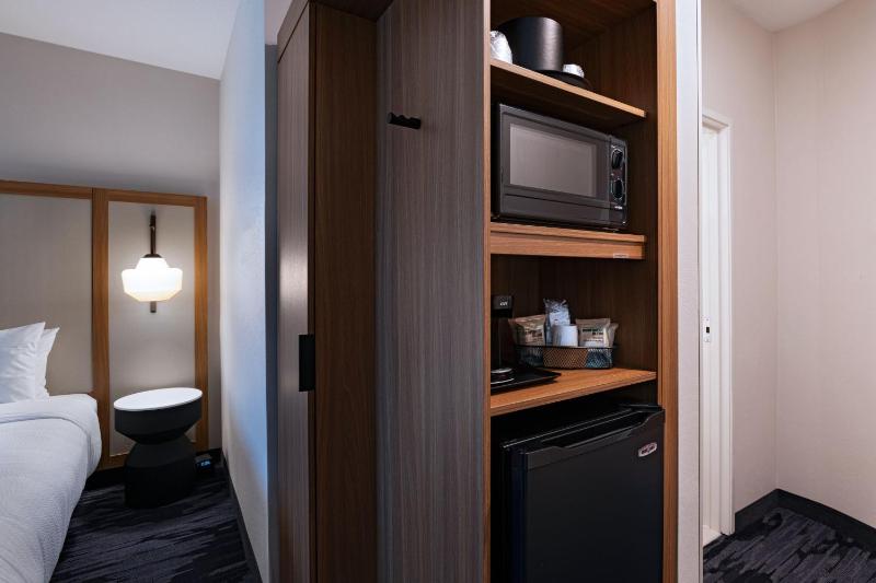 King Suite with Sofa Bed image 2