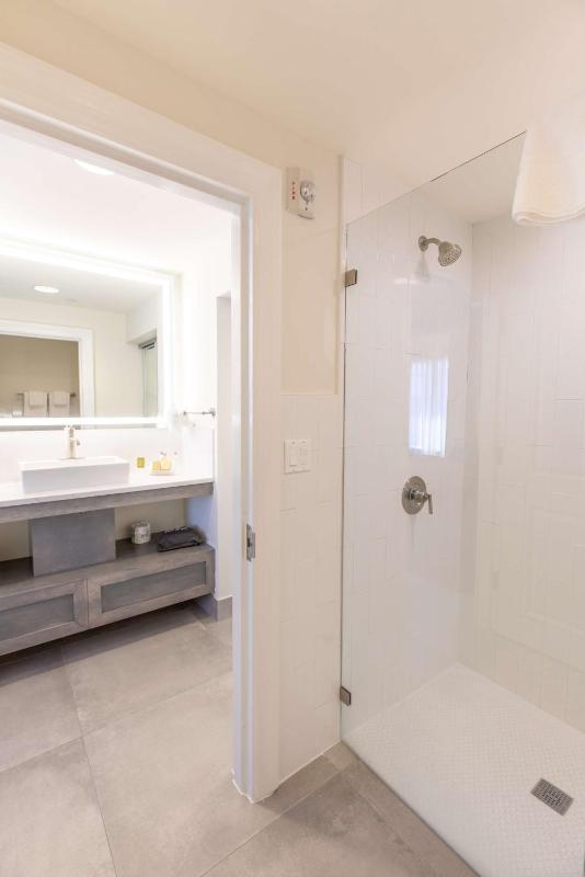 Two-Bedroom Suite - Non-Smoking image 2