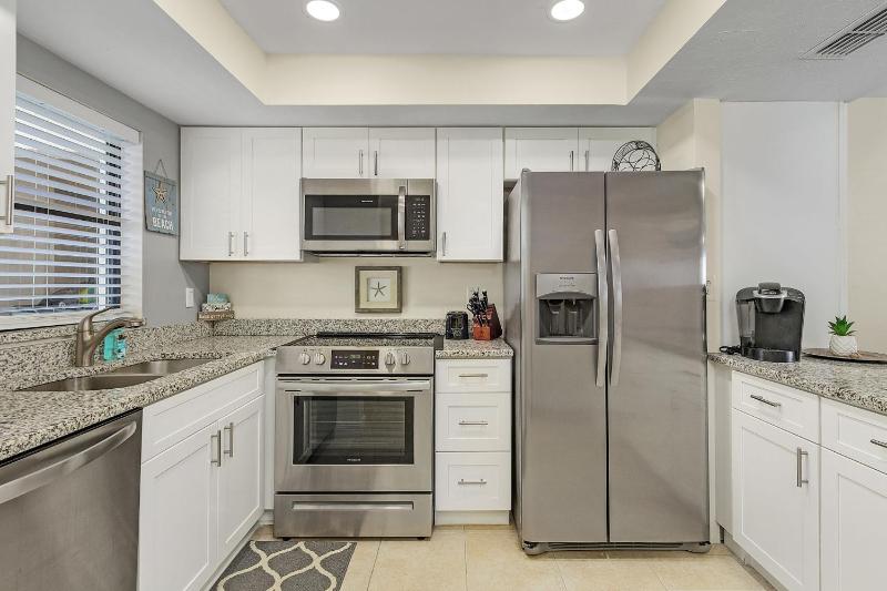 Estero Cove 523 - Beautifully Updated!! condo - image 17