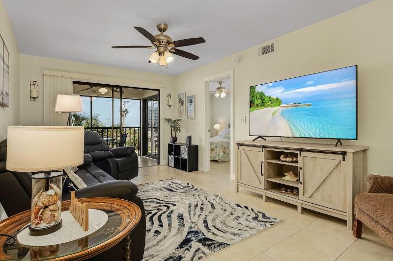 Estero Cove 523 - Beautifully Updated!! condo - image 1