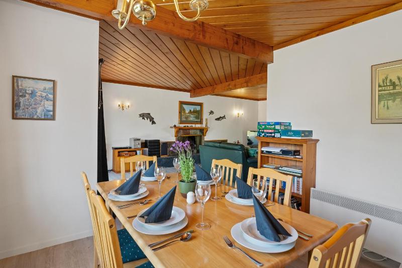 Lakeside Serenity - Taupo Holiday Home - image 14