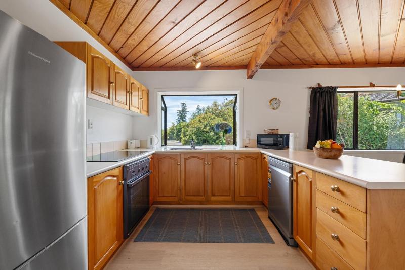 Lakeside Serenity - Taupo Holiday Home - image 26