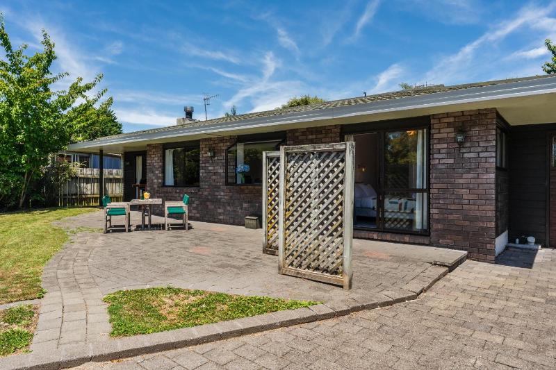 Lakeside Serenity - Taupo Holiday Home - image 30