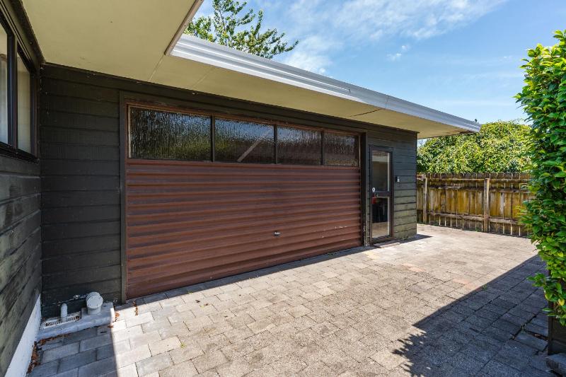 Lakeside Serenity - Taupo Holiday Home - image 10