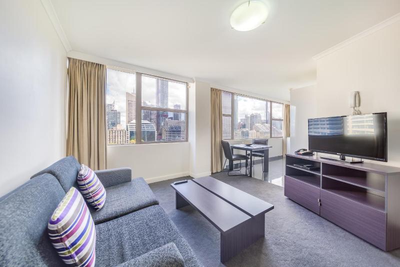 One-Bedroom Apartment image 4