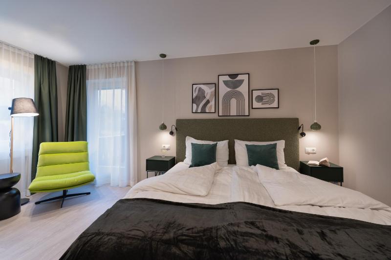 Superior Double Room image 4