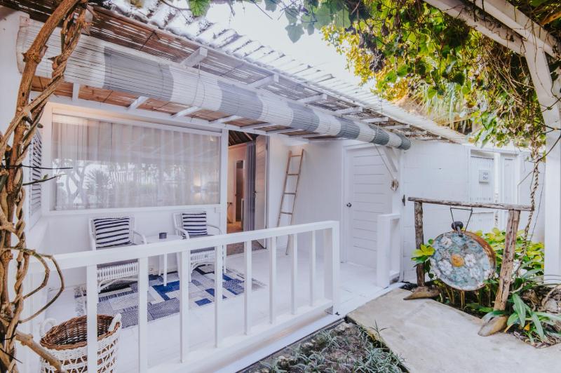 The Beach House Sandy Bay - image 16