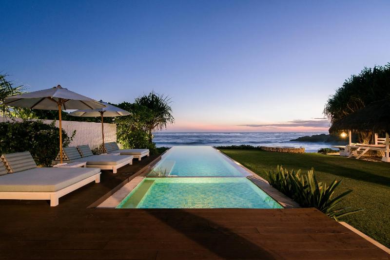 The Beach House Sandy Bay - image 13