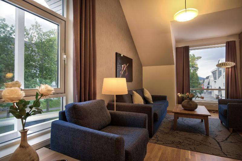 Family Room image 2