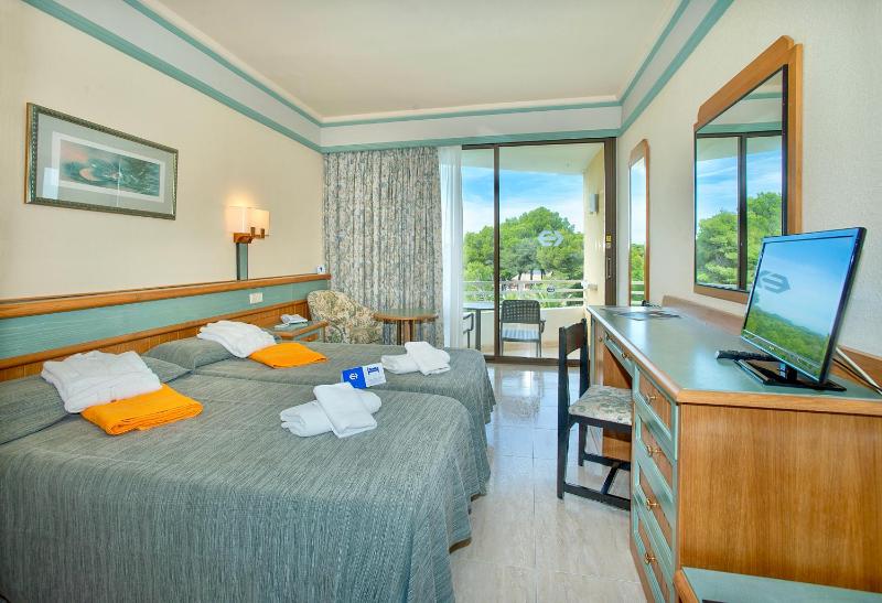 Double Room image 4