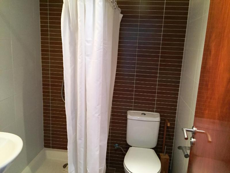 Two-Bedroom Apartment (3-4 Adults) image 2