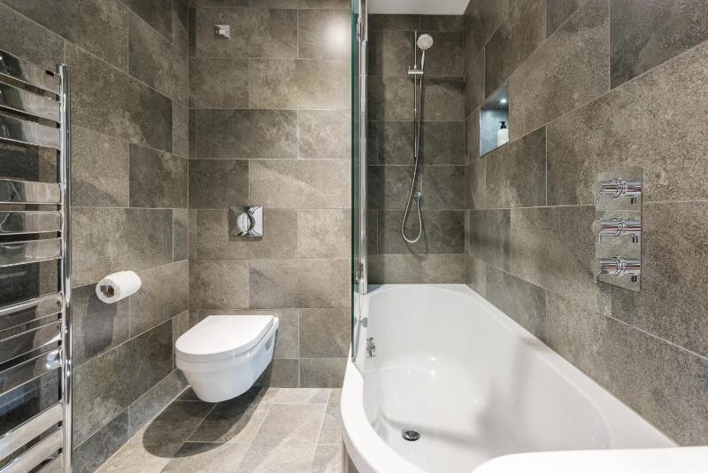 Double Room with Sea View image 4
