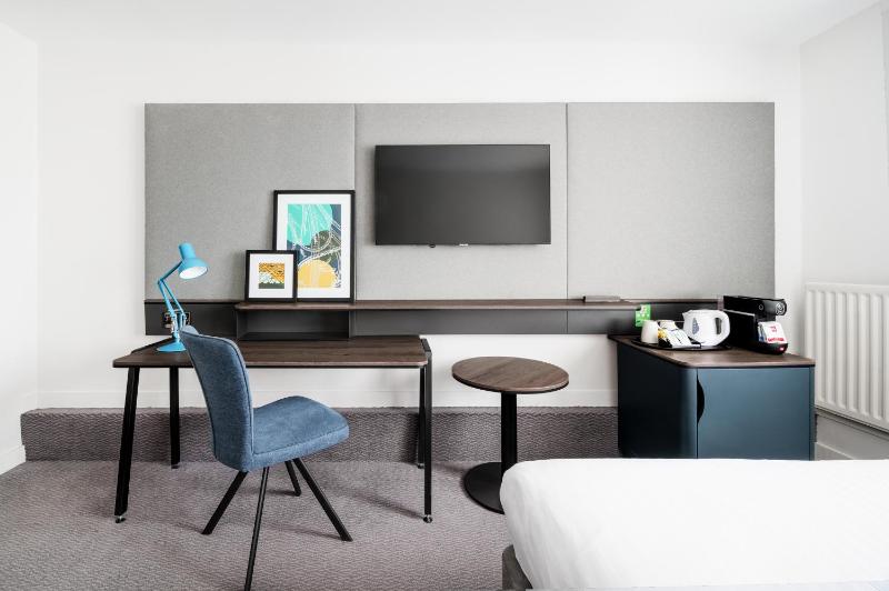 Single Room image 3
