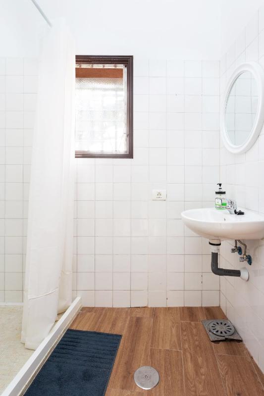 Single Bed in Mixed Dormitory Room image 3