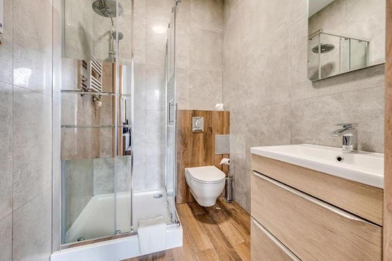 Superior Apartment image 2