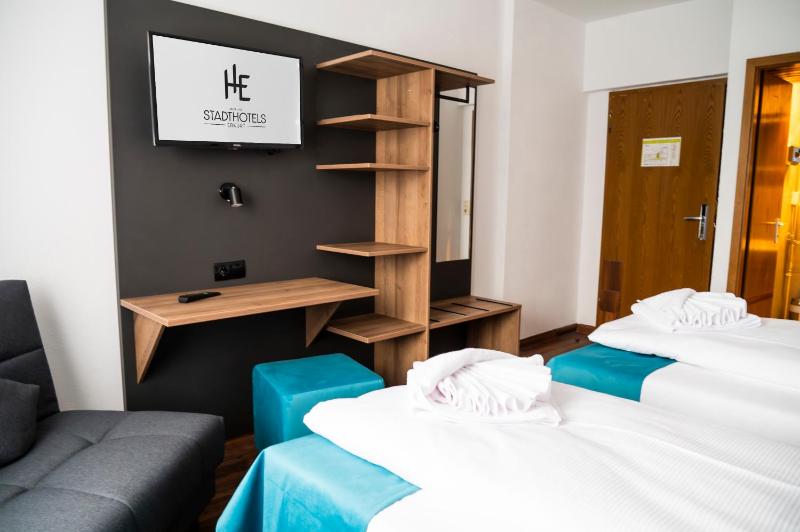 Deluxe Double Room image 1