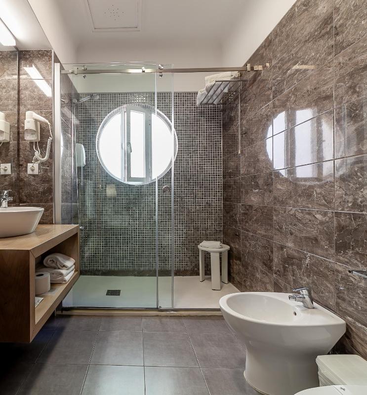 Suite image 4