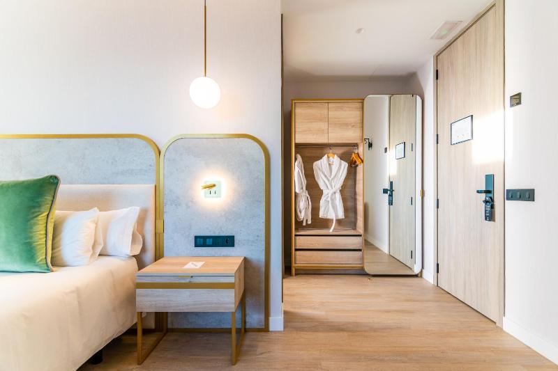 Hotel Malaga Vibes - image 3