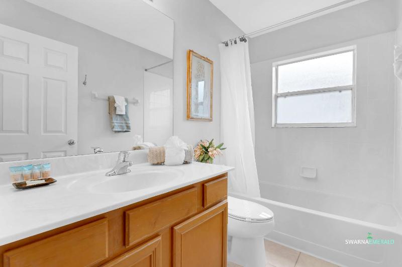 Private Pool Spa Tub Themed Rooms Resort Amenities - image 9