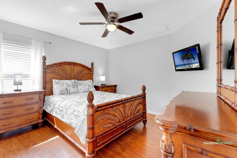 Private Pool Spa Tub Themed Rooms Resort Amenities - image 42