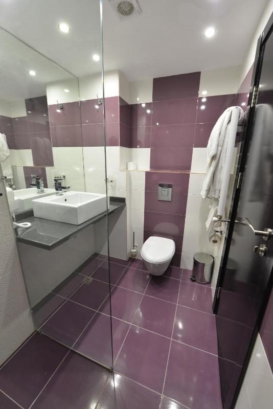 Executive Double Room with Free Parking image 4