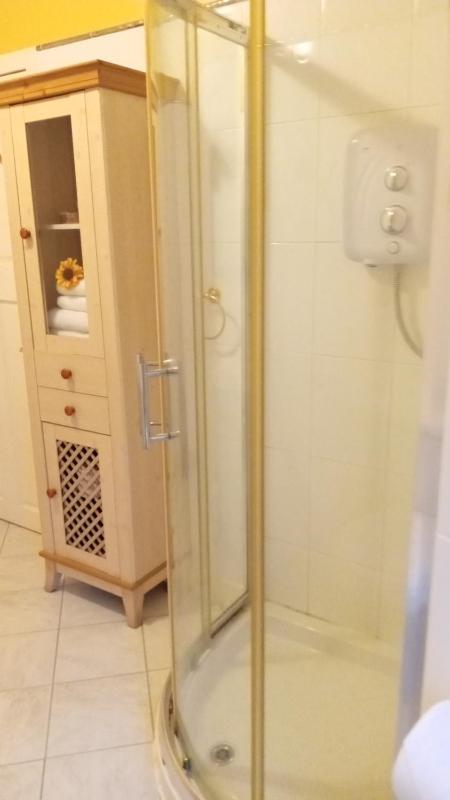 Double Room with Private Bathroom image 2
