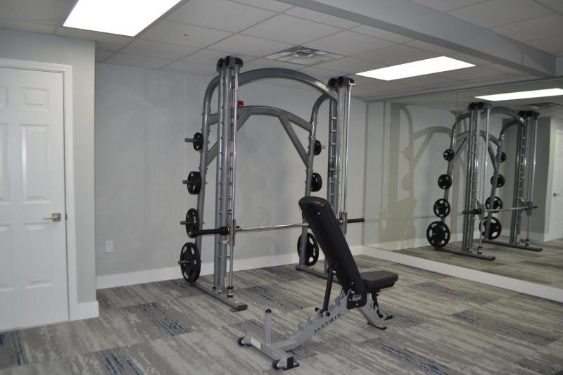 The Hornet - Cozy and Spacious 3BR - Free Parking - Views - 2 Mins to Stadium - image 6