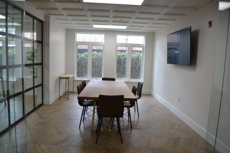 The Hornet - Cozy and Spacious 3BR - Free Parking - Views - 2 Mins to Stadium - image 31