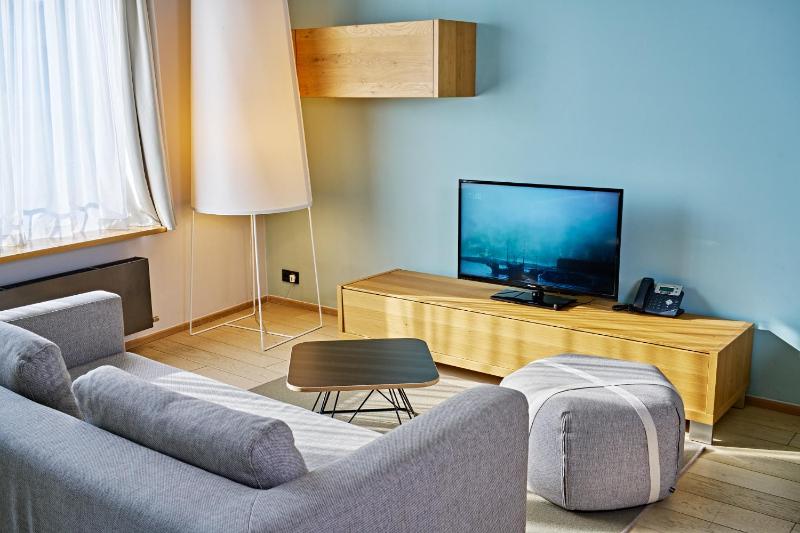 One-Bedroom Apartment image 1