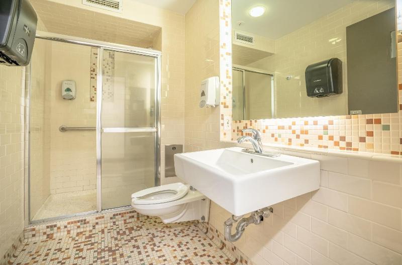 Private Deluxe Bunk Bed Room with Semi-Private Bathroom image 2