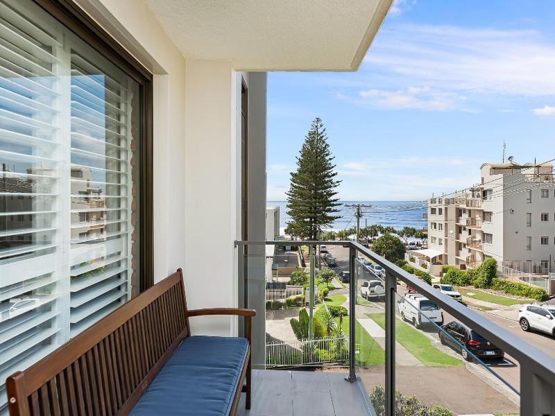 Pleasant View Unit 4 Kings Beach QLD - image 8