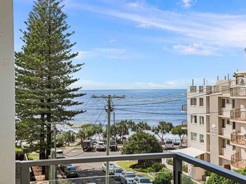 Pleasant View Unit 4 Kings Beach QLD - image 3