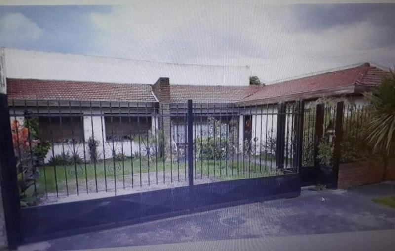 Chalet residencial Maroli Images