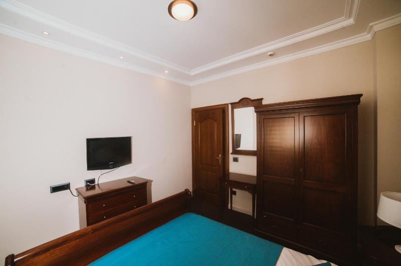 Superior Suite image 4