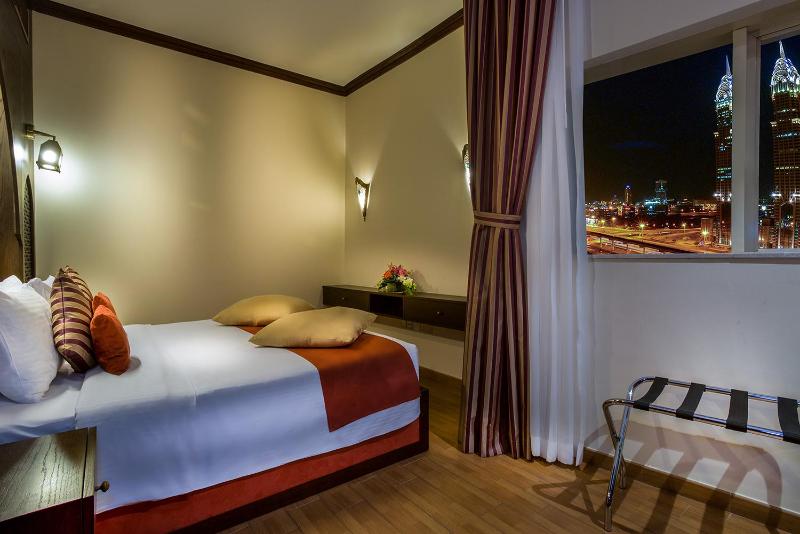 Classic One Bedroom King image 1