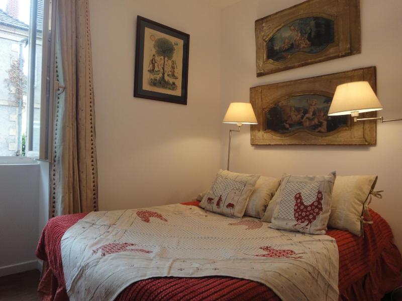 Small Double Room image 1